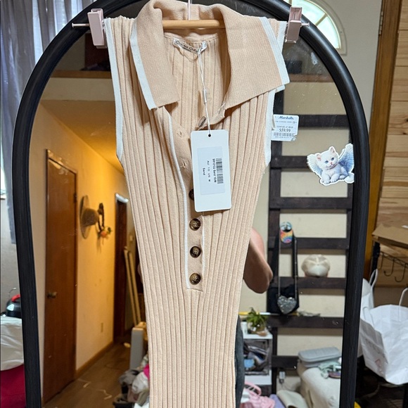 Tan Ribbed Button-Up Top - Picture 2 of 4